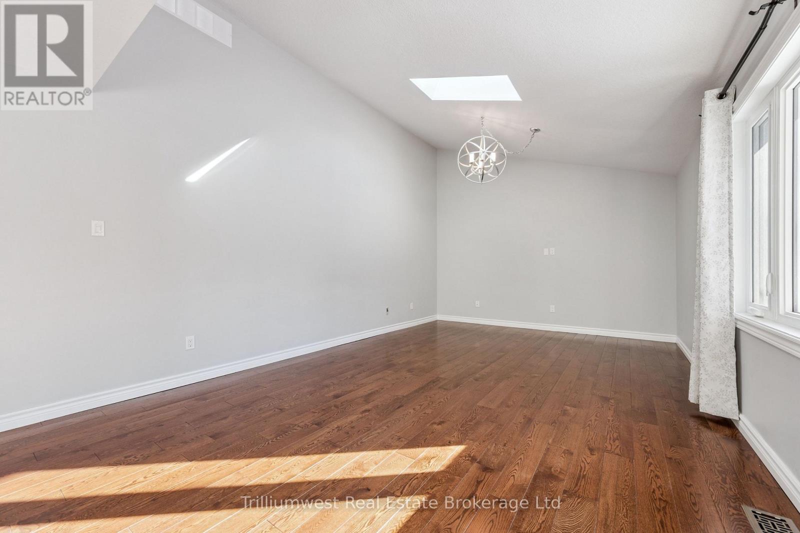 219 Elmira Road S, Guelph, Ontario  N1K 1R1 - Photo 6 - X12615640