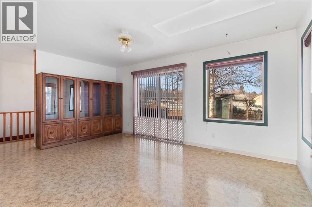 21 Freemont Close, Red Deer, Alberta  t4n 4y5 - Photo 6 - A2271368