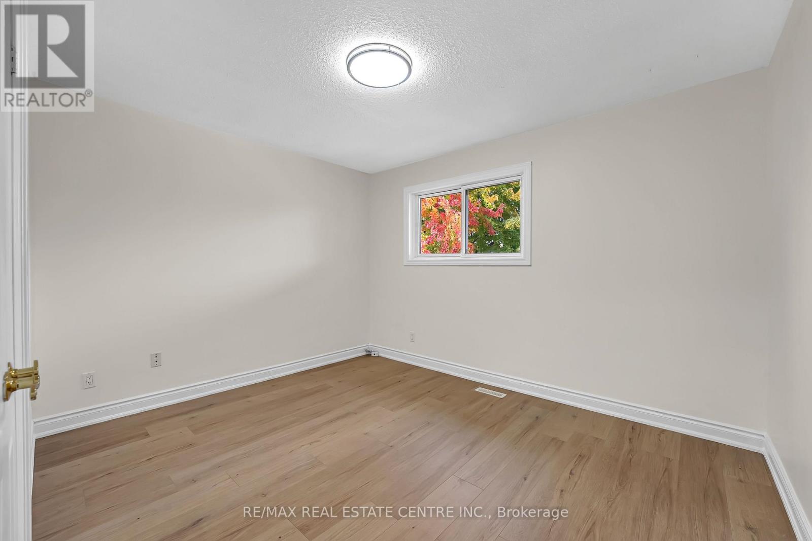 82 Merton Road, Brampton, Ontario  L6V 2V6 - Photo 18 - W12615396