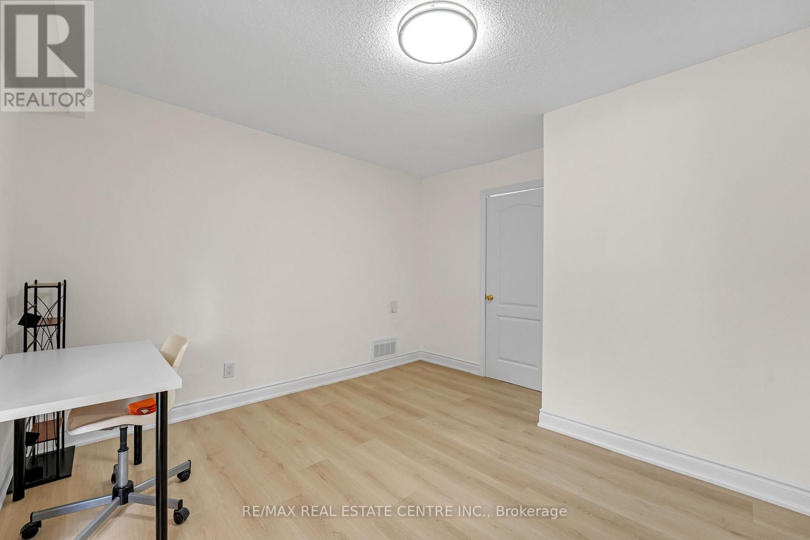 82 Merton Road, Brampton, Ontario  L6V 2V6 - Photo 28 - W12615396