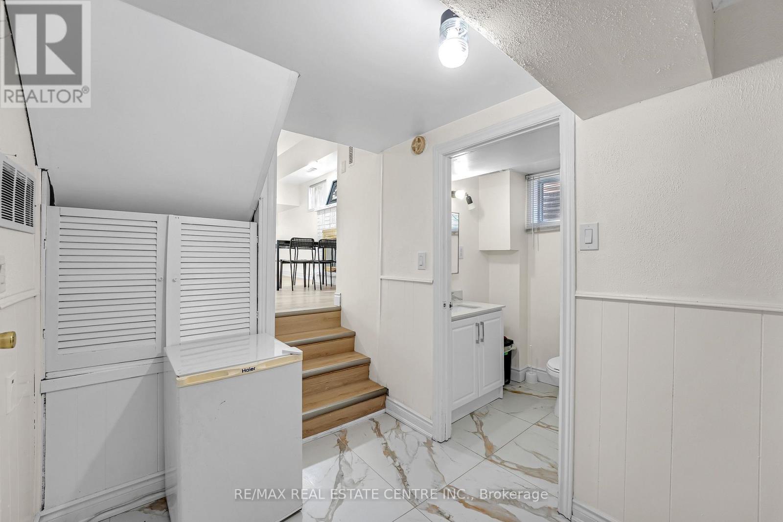 82 Merton Road, Brampton, Ontario  L6V 2V6 - Photo 34 - W12615396