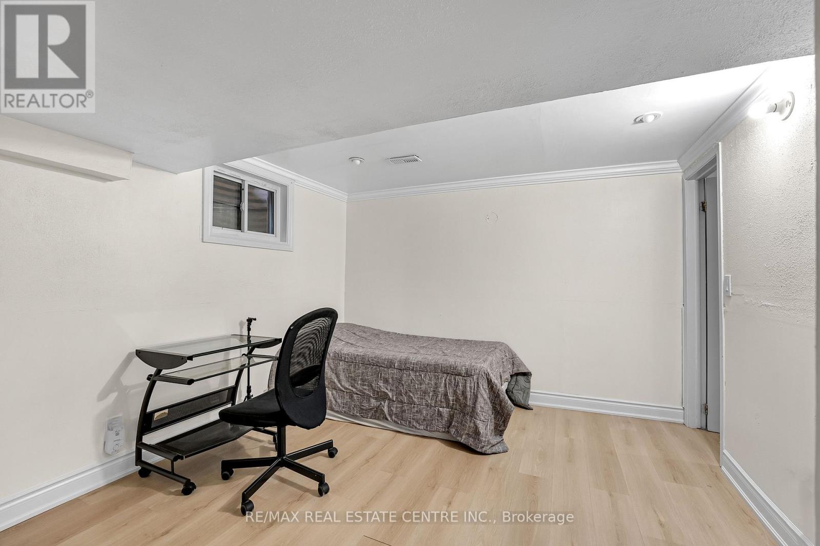 82 Merton Road, Brampton, Ontario  L6V 2V6 - Photo 37 - W12615396