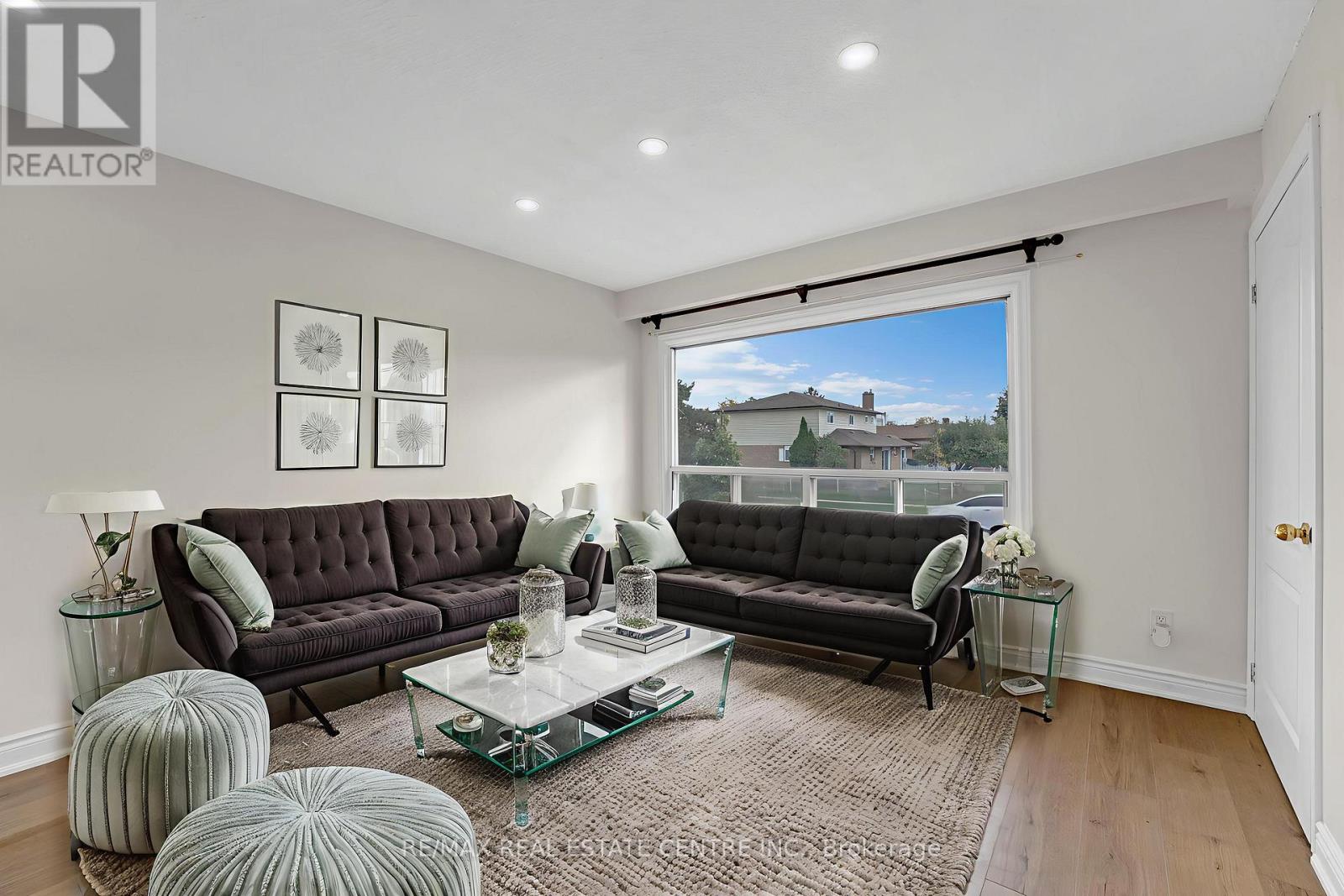 82 Merton Road, Brampton, Ontario  L6V 2V6 - Photo 6 - W12615396