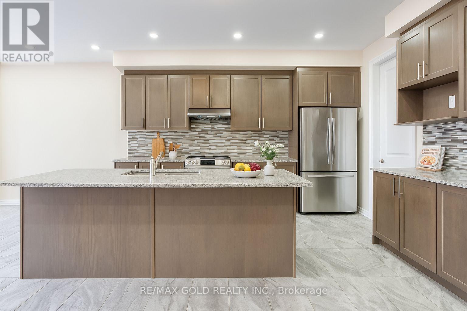 1495 Rose Way, Milton, Ontario  L9T 7E7 - Photo 11 - W12615444