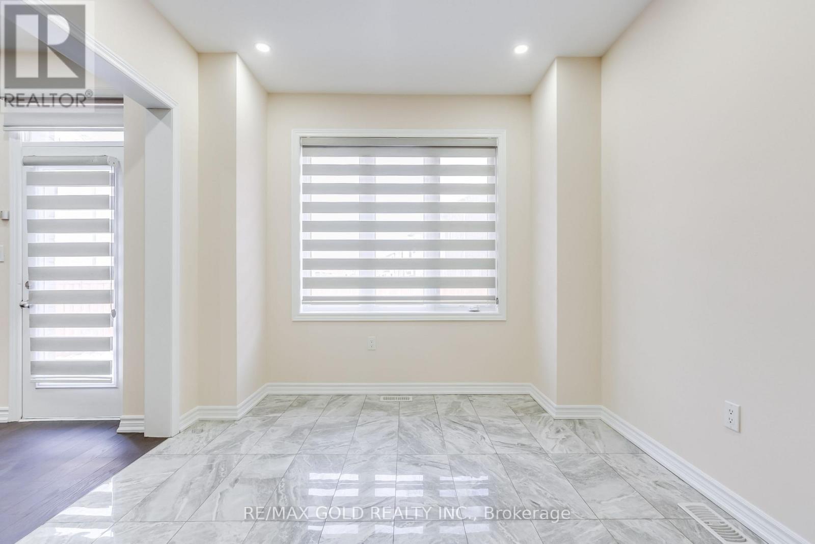 1495 Rose Way, Milton, Ontario  L9T 7E7 - Photo 16 - W12615444