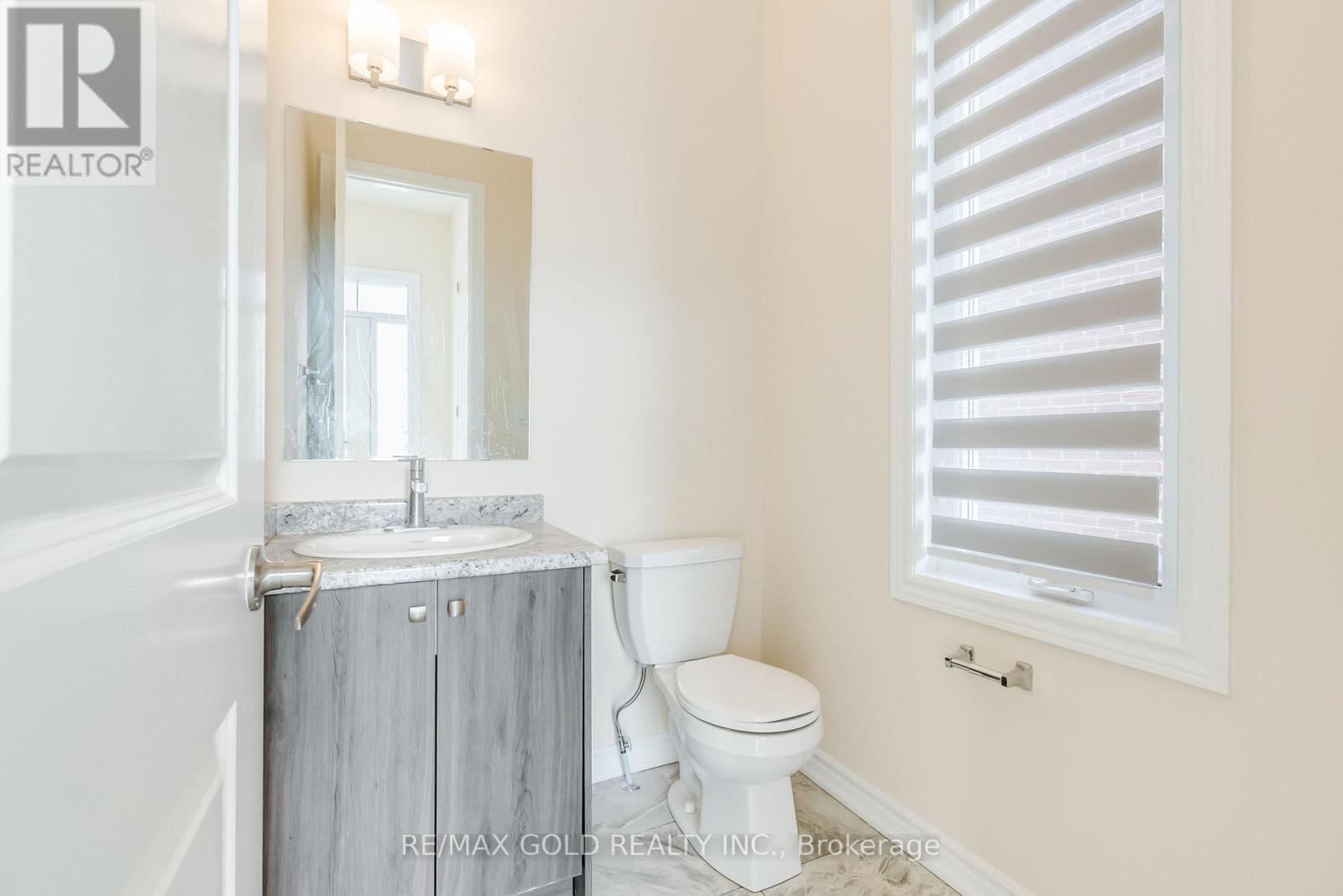 1495 Rose Way, Milton, Ontario  L9T 7E7 - Photo 17 - W12615444