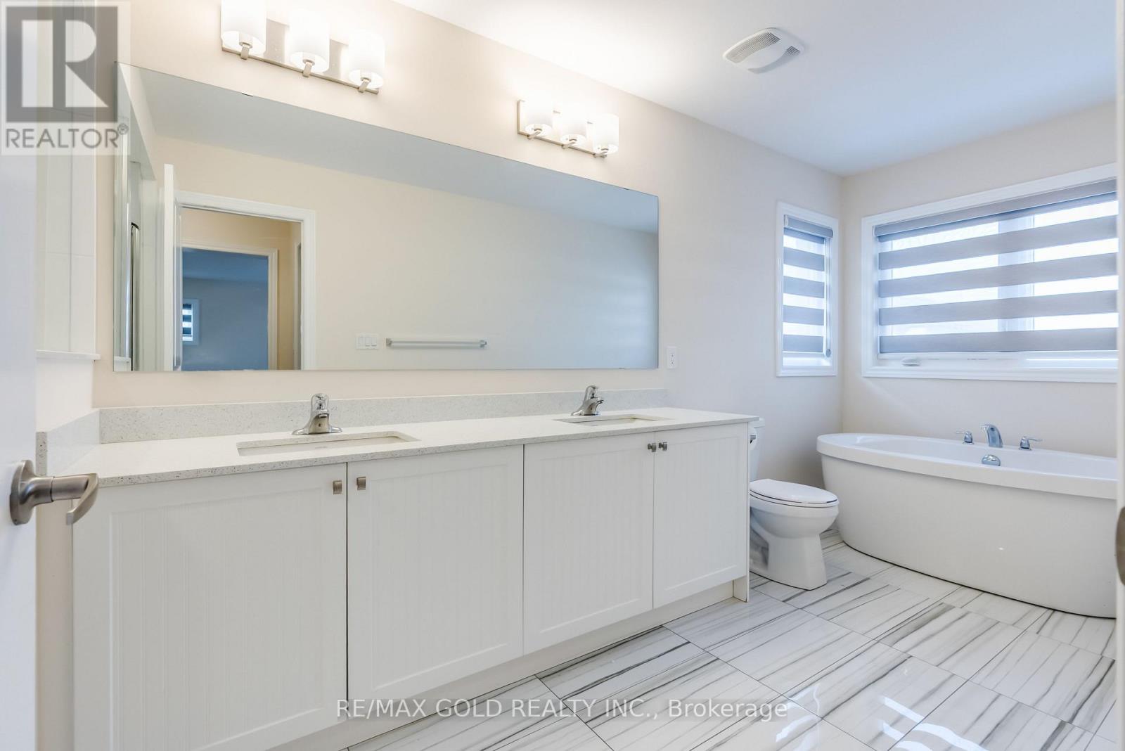 1495 Rose Way, Milton, Ontario  L9T 7E7 - Photo 21 - W12615444