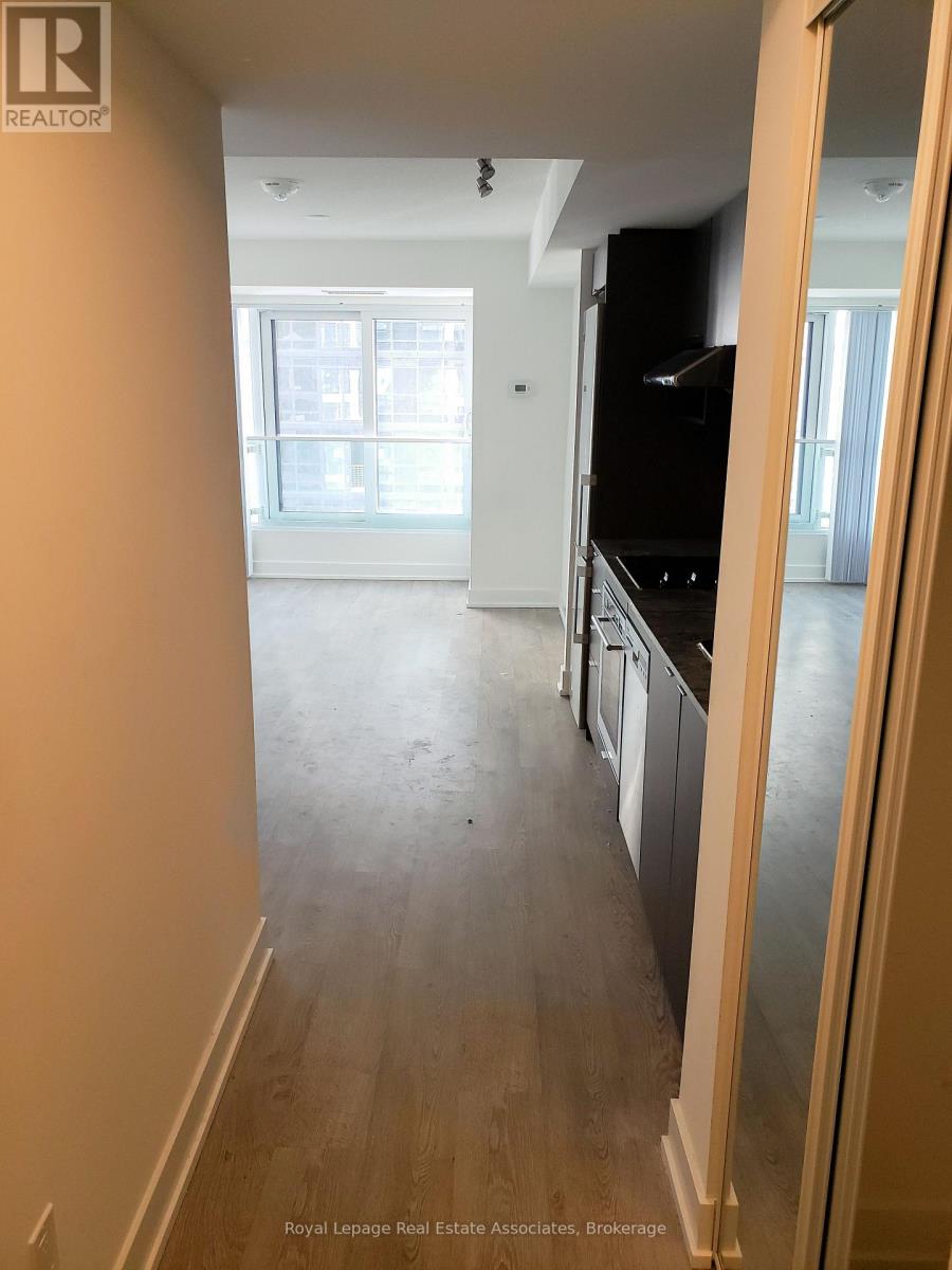 1405 - 7 Mabelle Avenue, Toronto (Islington-City Centre West), Ontario  M5T 0C9 - Photo 3 - W12615450