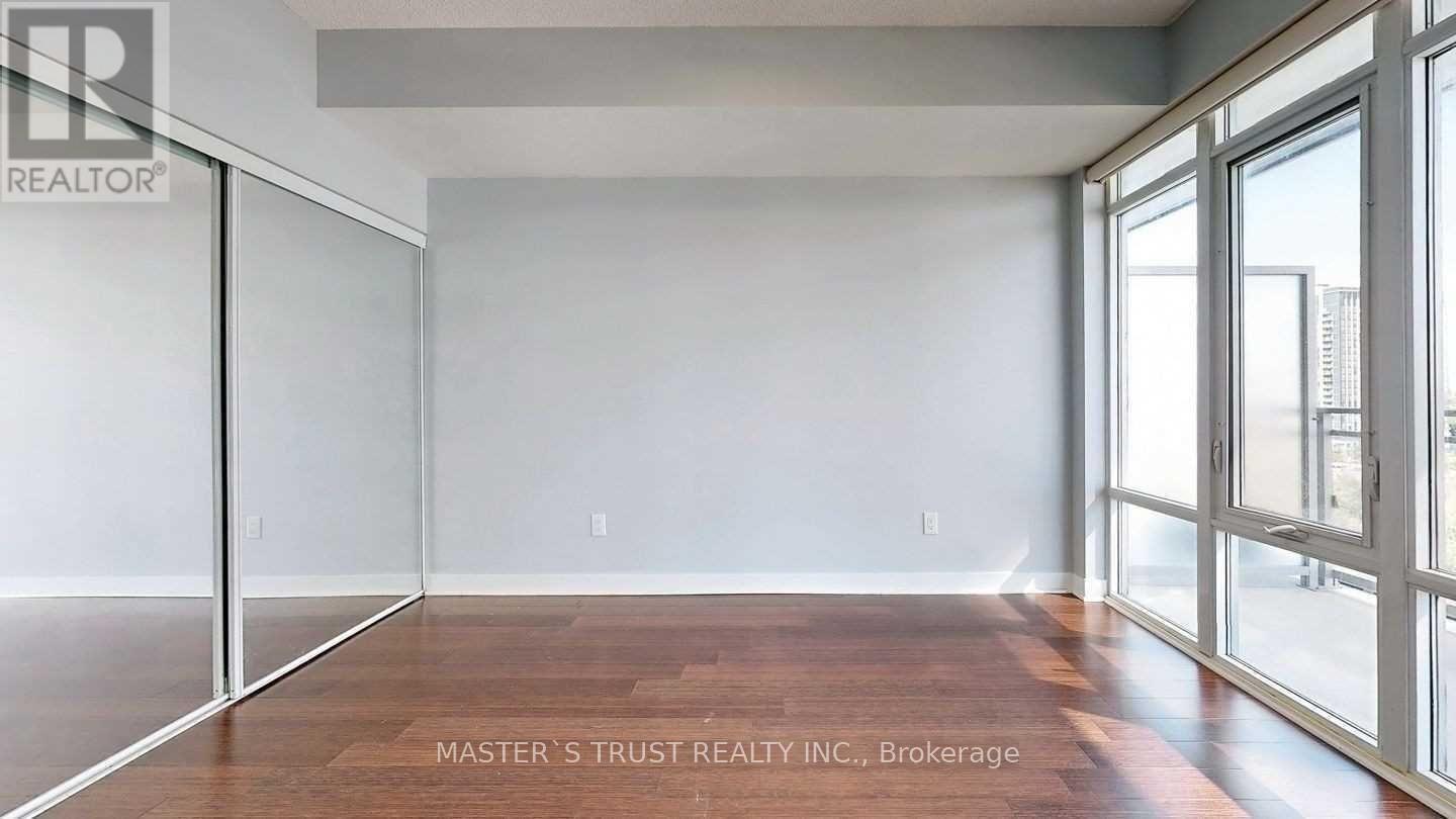 1009 - 365 Prince Of Wales Drive, Mississauga, Ontario  L5B 0G6 - Photo 10 - W12615454