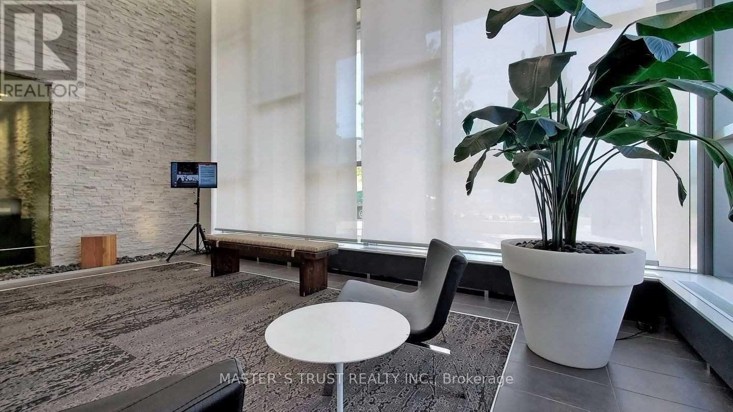 1009 - 365 Prince Of Wales Drive, Mississauga, Ontario  L5B 0G6 - Photo 4 - W12615454