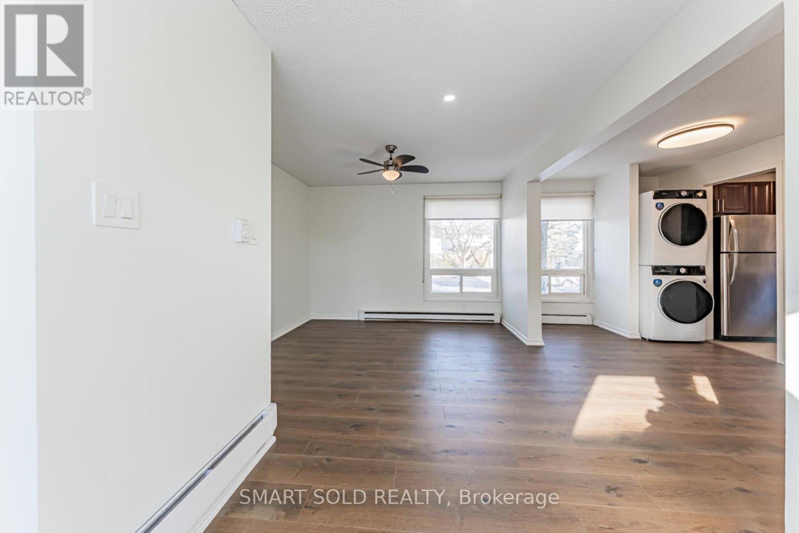 22 Hazelglen Court, Brampton (Central Park), Ontario  L6S 1N7 - Photo 17 - W12615472