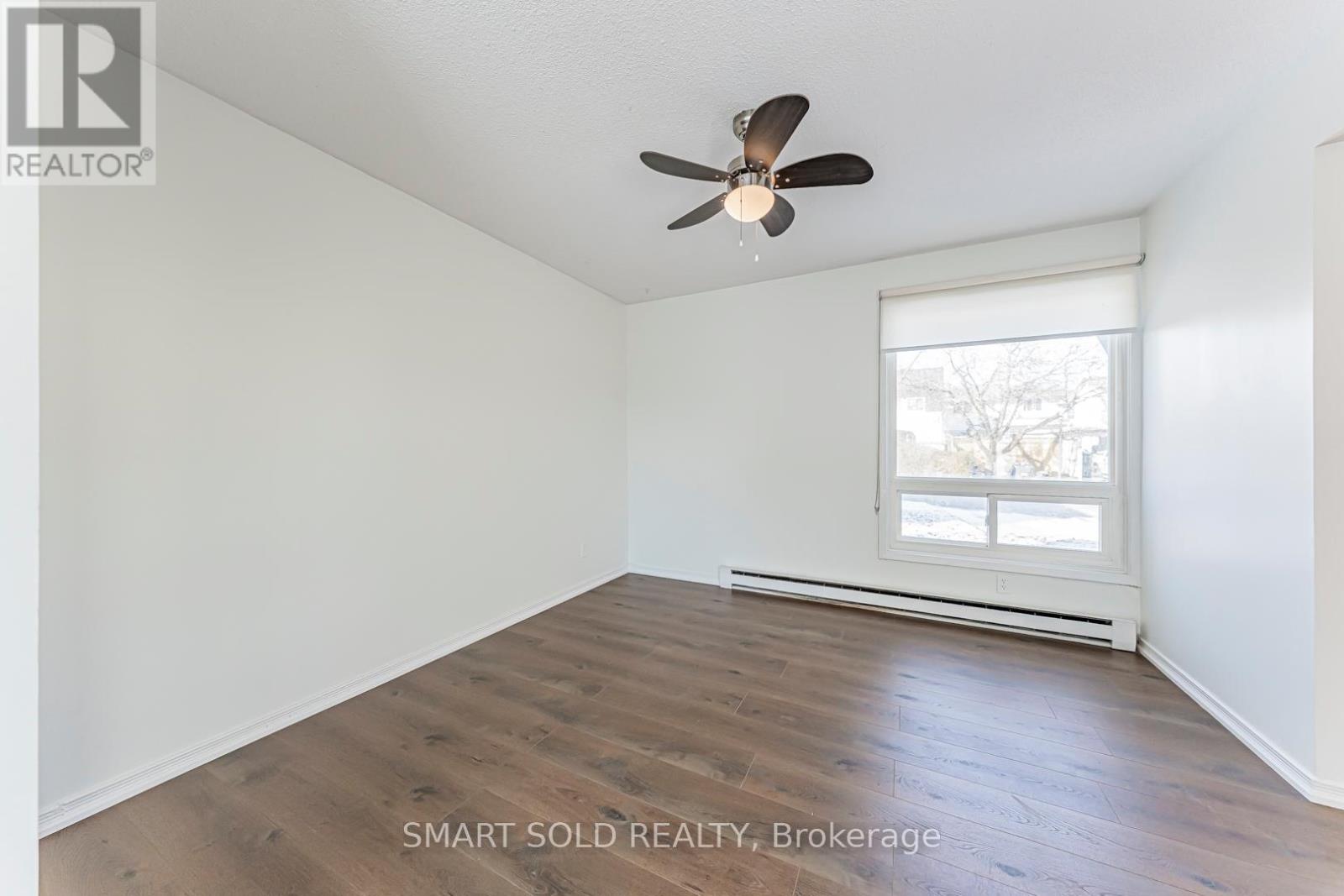 22 Hazelglen Court, Brampton (Central Park), Ontario  L6S 1N7 - Photo 18 - W12615472