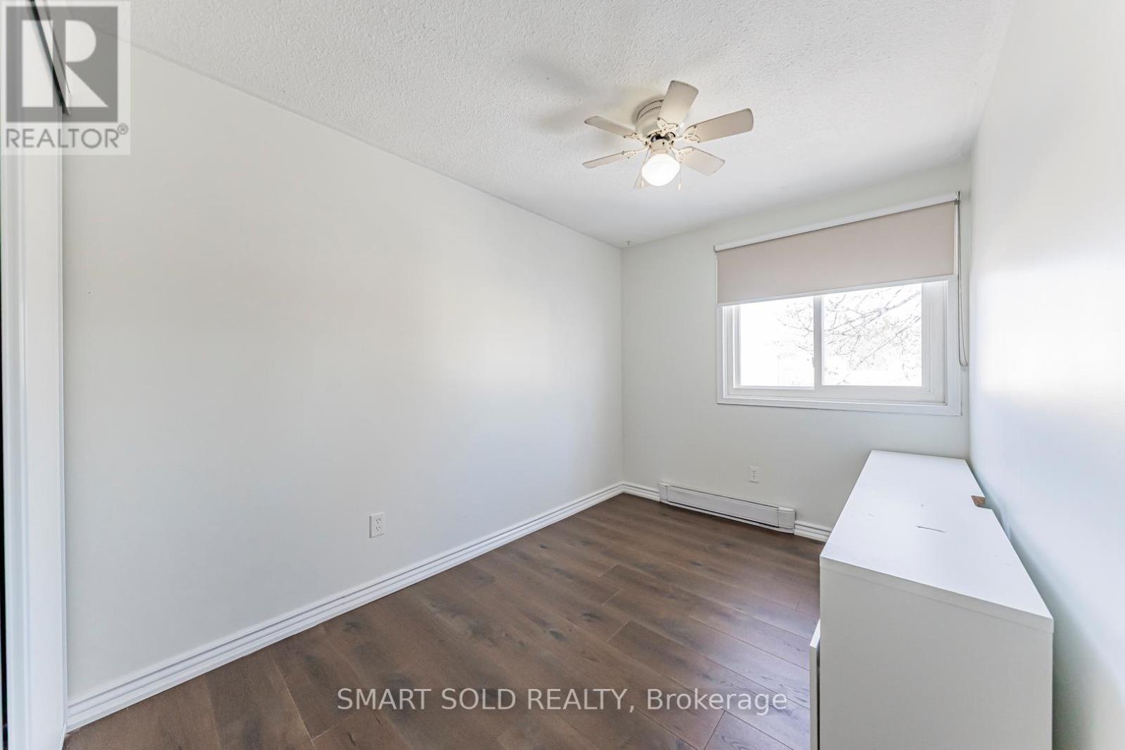 22 Hazelglen Court, Brampton (Central Park), Ontario  L6S 1N7 - Photo 38 - W12615472