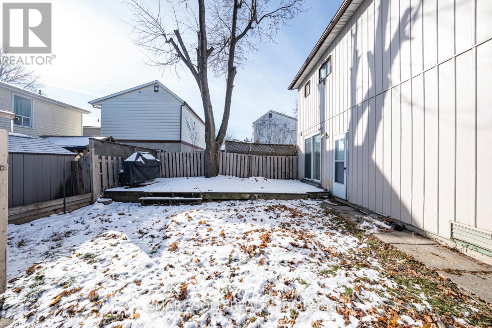 22 Hazelglen Court, Brampton (Central Park), Ontario  L6S 1N7 - Photo 5 - W12615472