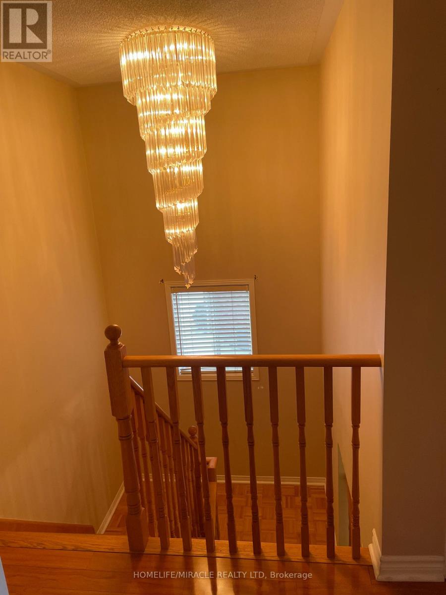 26 Penbridge Circle, Brampton, Ontario  L7A 2P9 - Photo 16 - W12615488