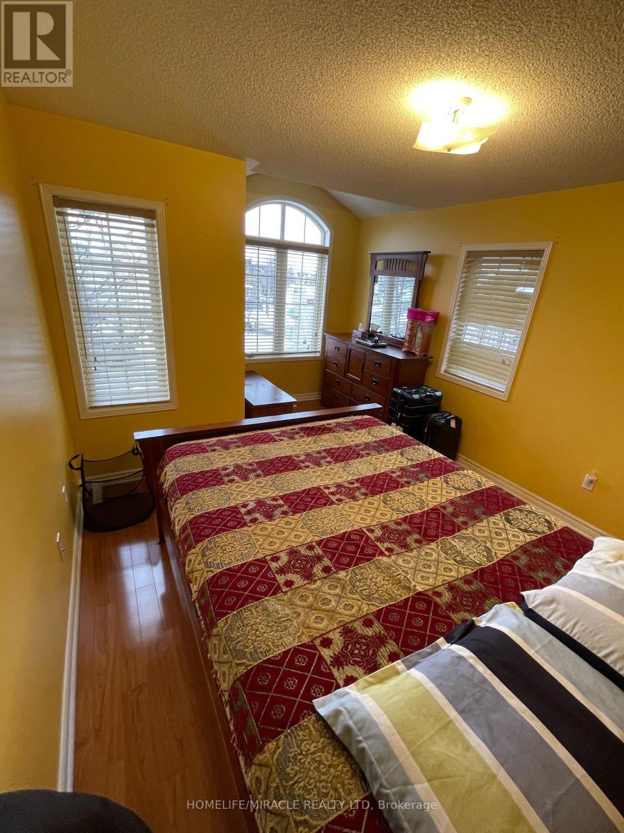 26 Penbridge Circle, Brampton, Ontario  L7A 2P9 - Photo 18 - W12615488