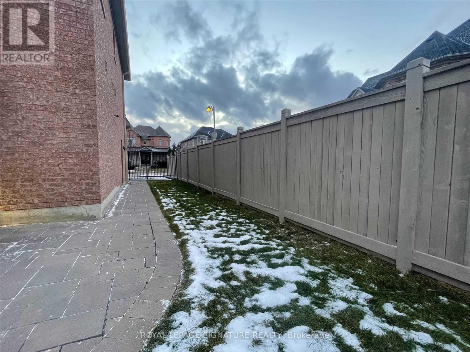 Bsmt - 95 Valleycreek Drive, Brampton, Ontario  L6P 2C8 - Photo 23 - W12615522