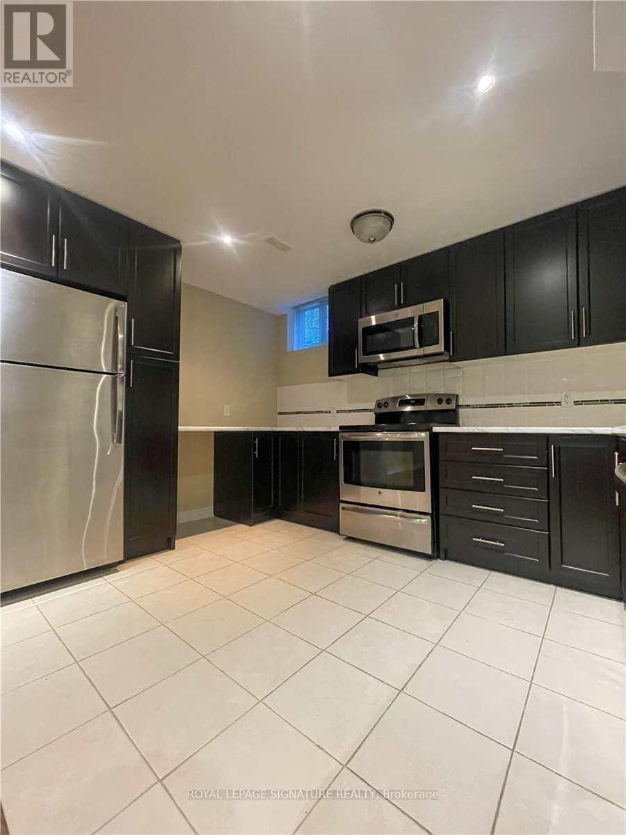 Bsmt - 95 Valleycreek Drive, Brampton, Ontario  L6P 2C8 - Photo 8 - W12615522