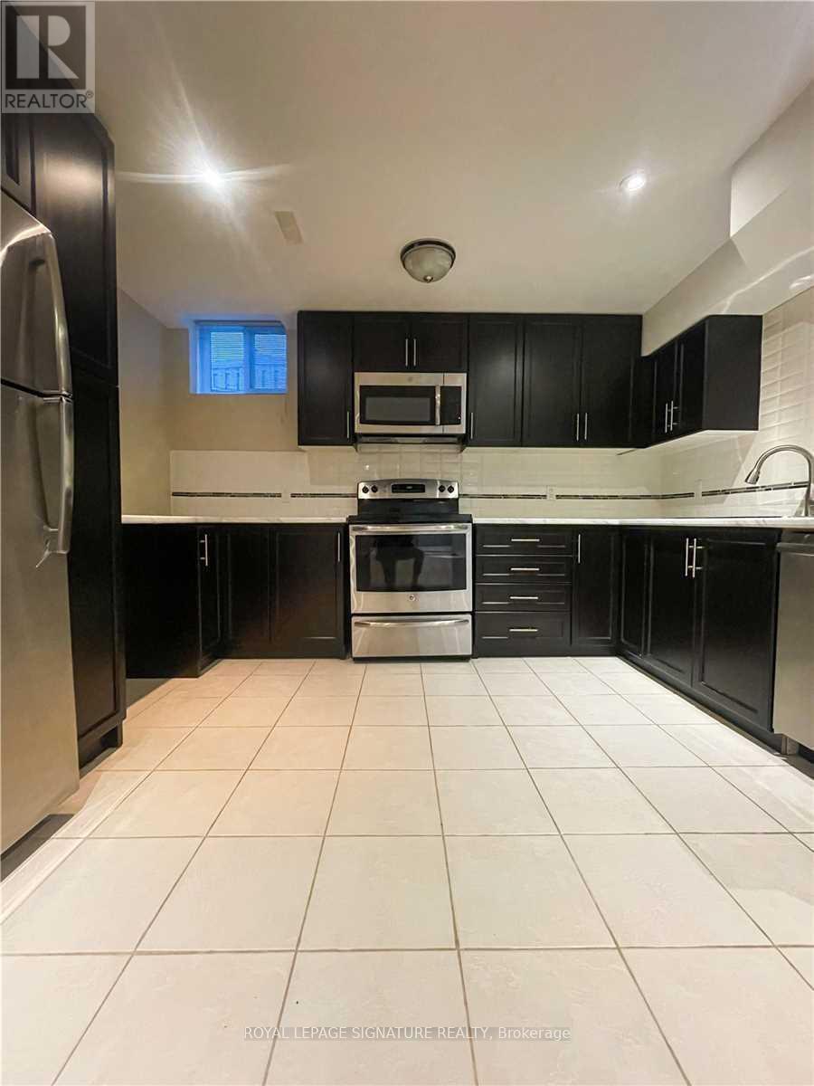 Bsmt - 95 Valleycreek Drive, Brampton, Ontario  L6P 2C8 - Photo 9 - W12615522