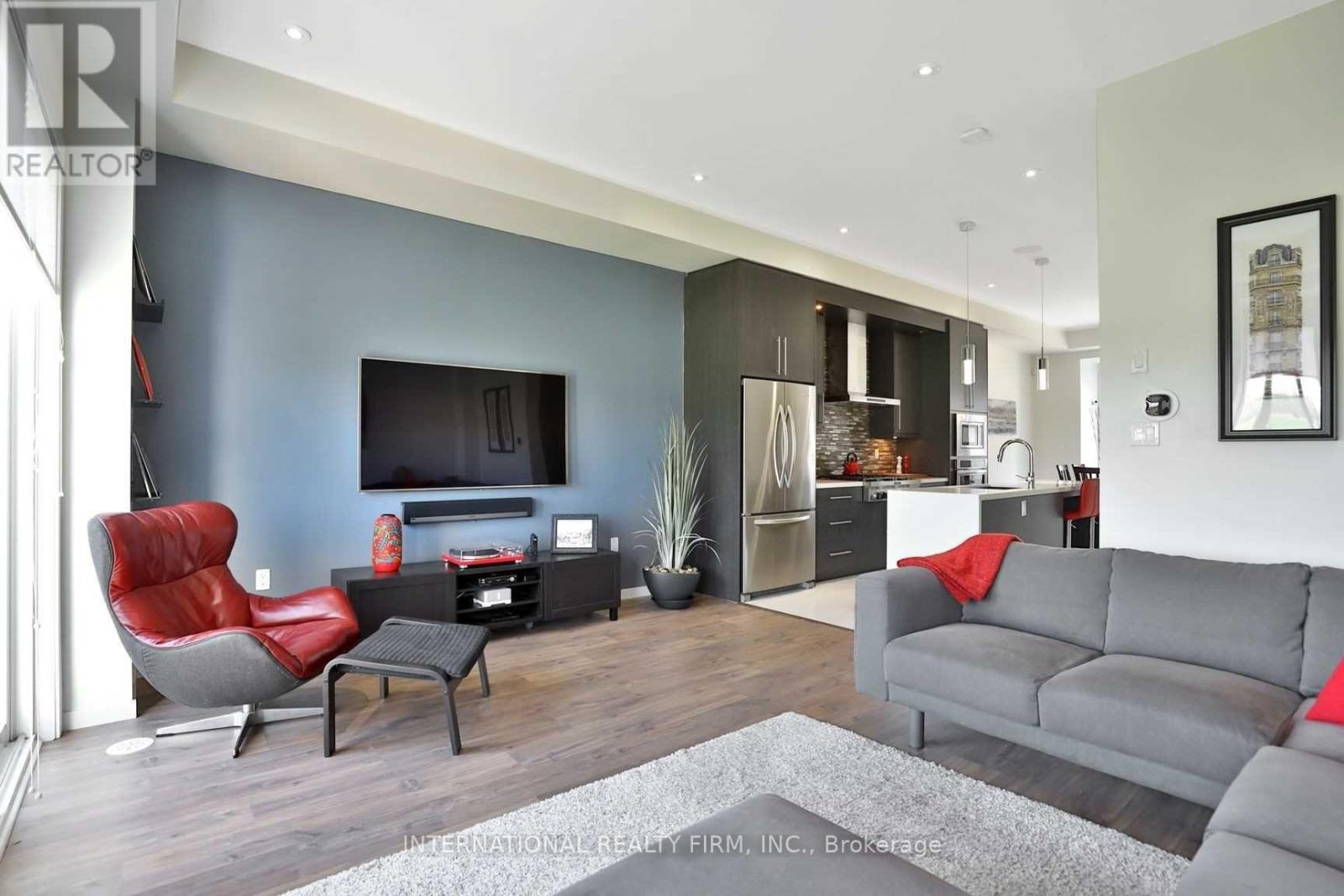 286 Vellwood Common, Oakville (Br Bronte), Ontario  L6L 0E8 - Photo 2 - W12615570