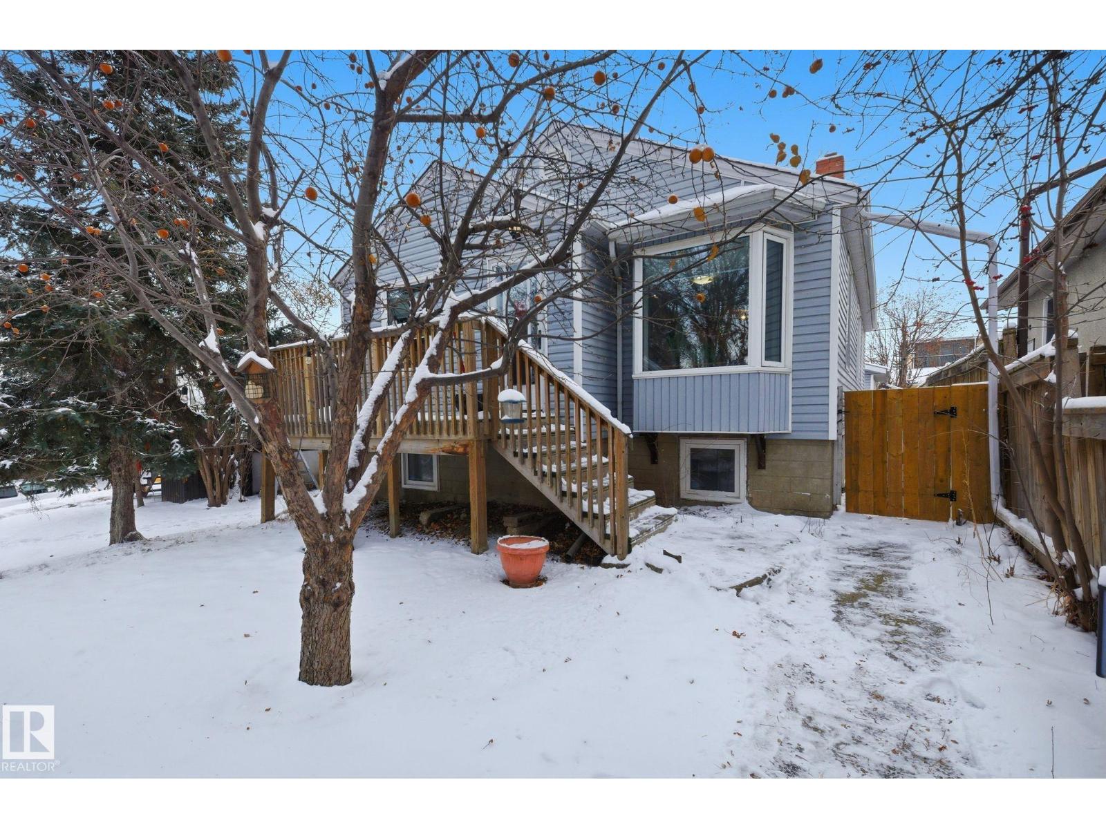 9705 87 AV NW, Edmonton, Alberta