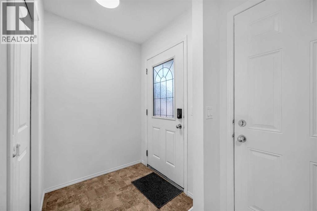 57 Saddlecrest Park Ne, Calgary, Alberta  T3J 5L4 - Photo 6 - A2272716