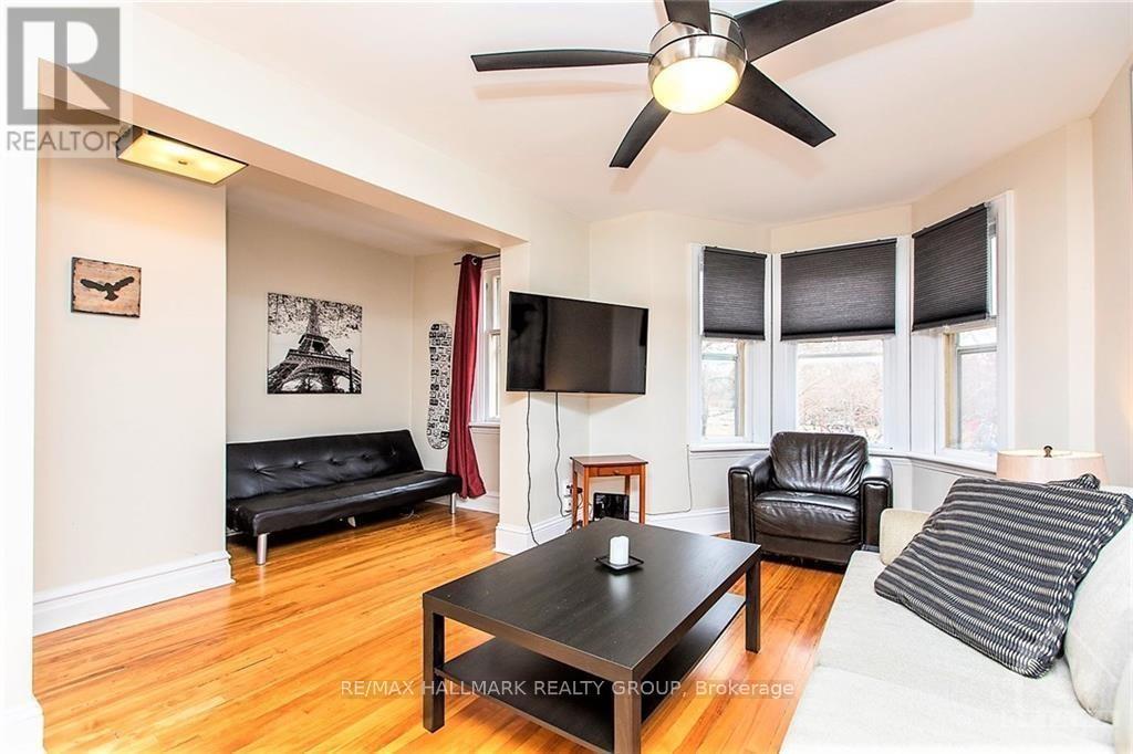 9 1/2 Ella Street, Ottawa, Ontario  K1S 2S3 - Photo 4 - X12615658