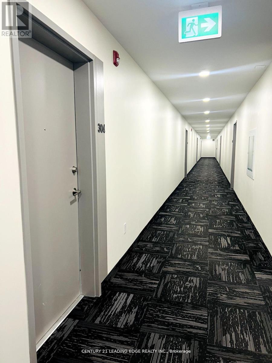 304 - 19 A West Street N, Kawartha Lakes, Ontario  K0M 1N0 - Photo 3 - X12615402