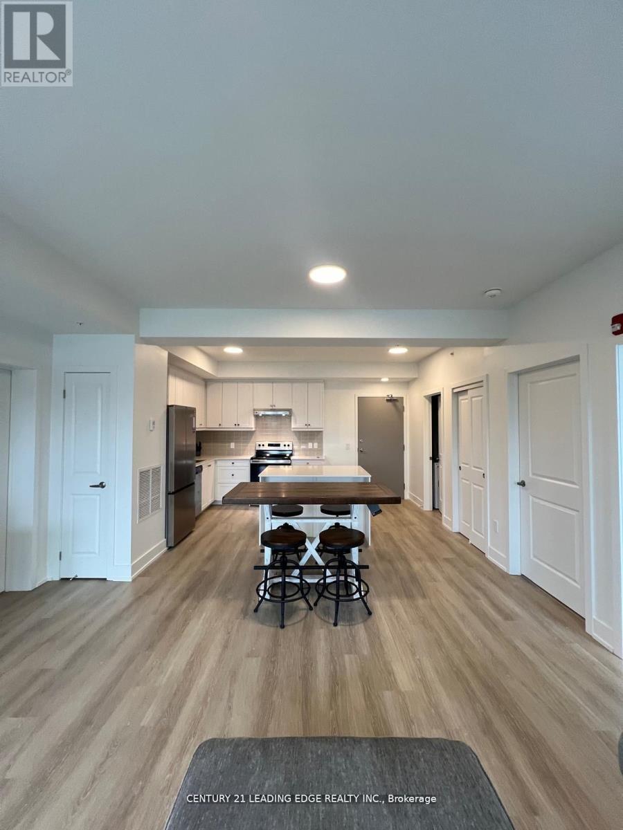 304 - 19 A West Street N, Kawartha Lakes, Ontario  K0M 1N0 - Photo 5 - X12615402