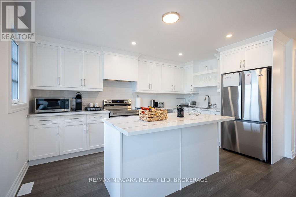 Upper - 7416 Parkside Road, Niagara Falls, Ontario  L2H 3V9 - Photo 16 - X12615628