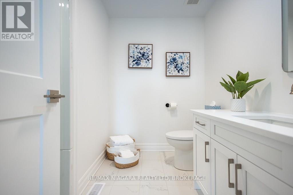 Upper - 7416 Parkside Road, Niagara Falls, Ontario  L2H 3V9 - Photo 25 - X12615628