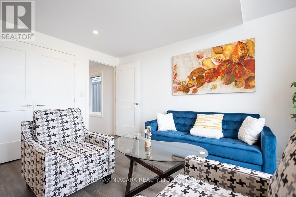 Upper - 7416 Parkside Road, Niagara Falls, Ontario  L2H 3V9 - Photo 9 - X12615628