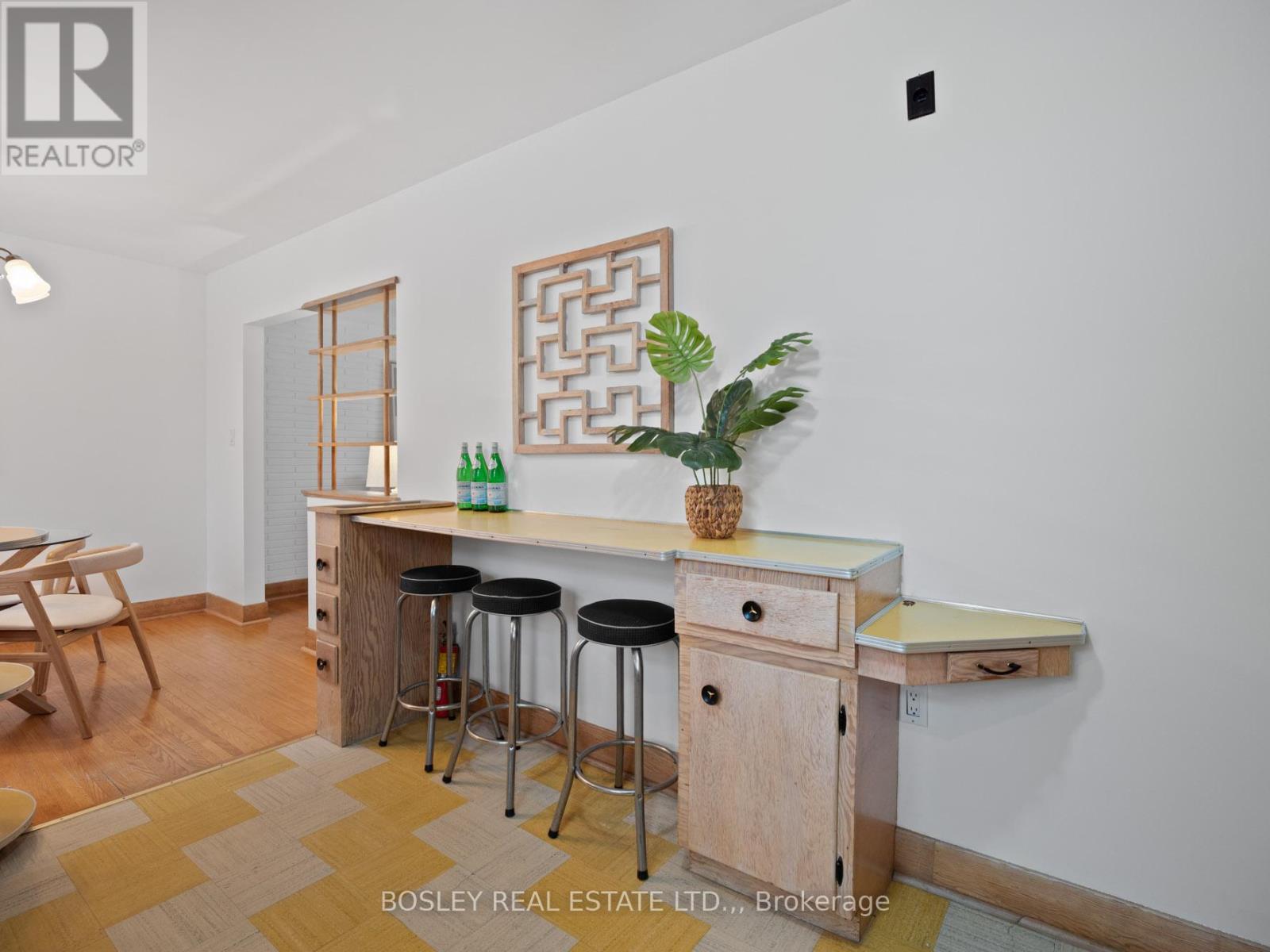 33 Tamarack Avenue, St. Catharines, Ontario  L3M 3C1 - Photo 14 - X12615634