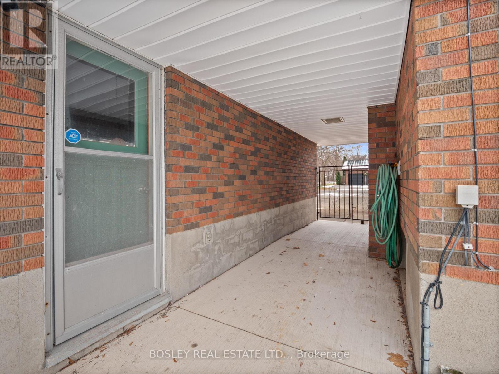 33 Tamarack Avenue, St. Catharines, Ontario  L3M 3C1 - Photo 22 - X12615634