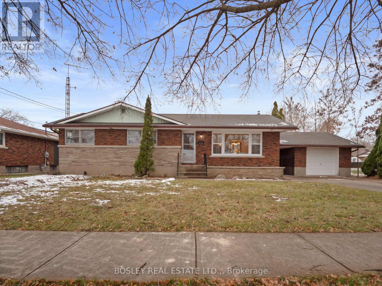 33 Tamarack Avenue, St. Catharines, Ontario  L3M 3C1 - Photo 26 - X12615634