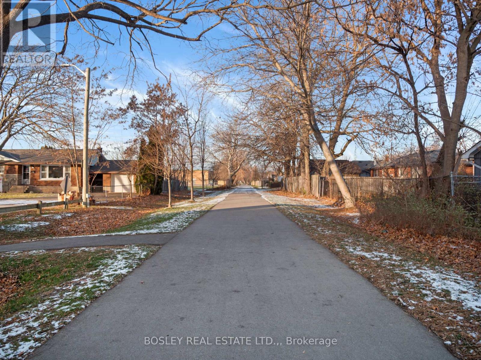 33 Tamarack Avenue, St. Catharines, Ontario  L3M 3C1 - Photo 28 - X12615634