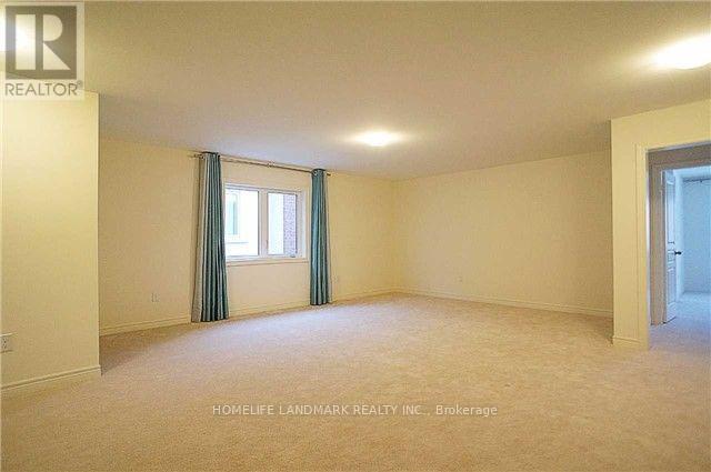 39 Briarfield Avenue, East Gwillimbury, Ontario  L9N 0P5 - Photo 8 - N12613604