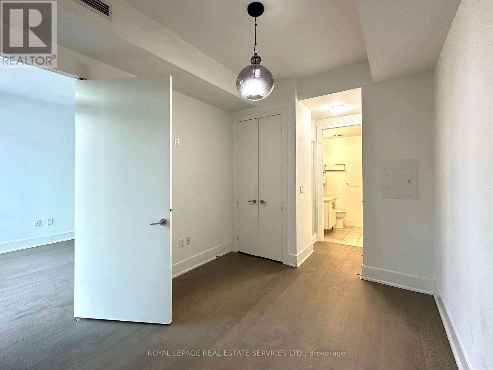 818 - 39 Queens Quay E, Toronto, Ontario  M5E 0A5 - Photo 18 - C12608444