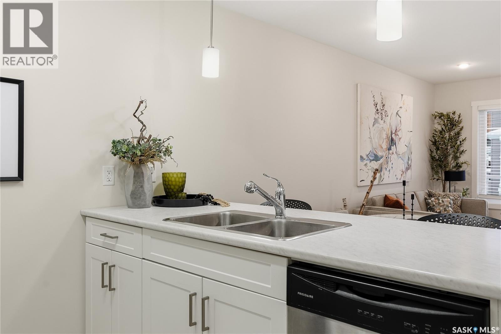 210 315 Dickson Crescent, Saskatoon, Saskatchewan  S7T 0Z1 - Photo 19 - SK025237