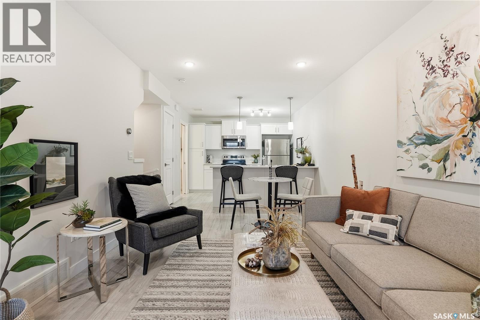 210 315 Dickson Crescent, Saskatoon, Saskatchewan  S7T 0Z1 - Photo 8 - SK025237