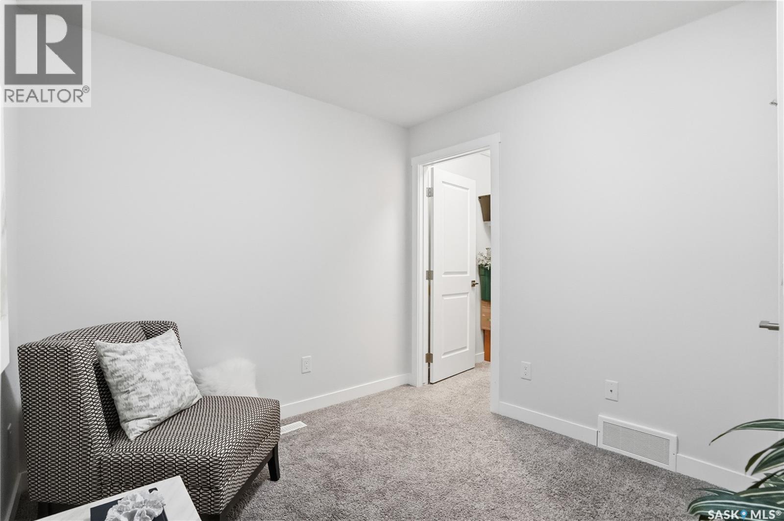 210 315 Dickson Crescent, Saskatoon, Saskatchewan  S7T 0Z1 - Photo 34 - SK025237