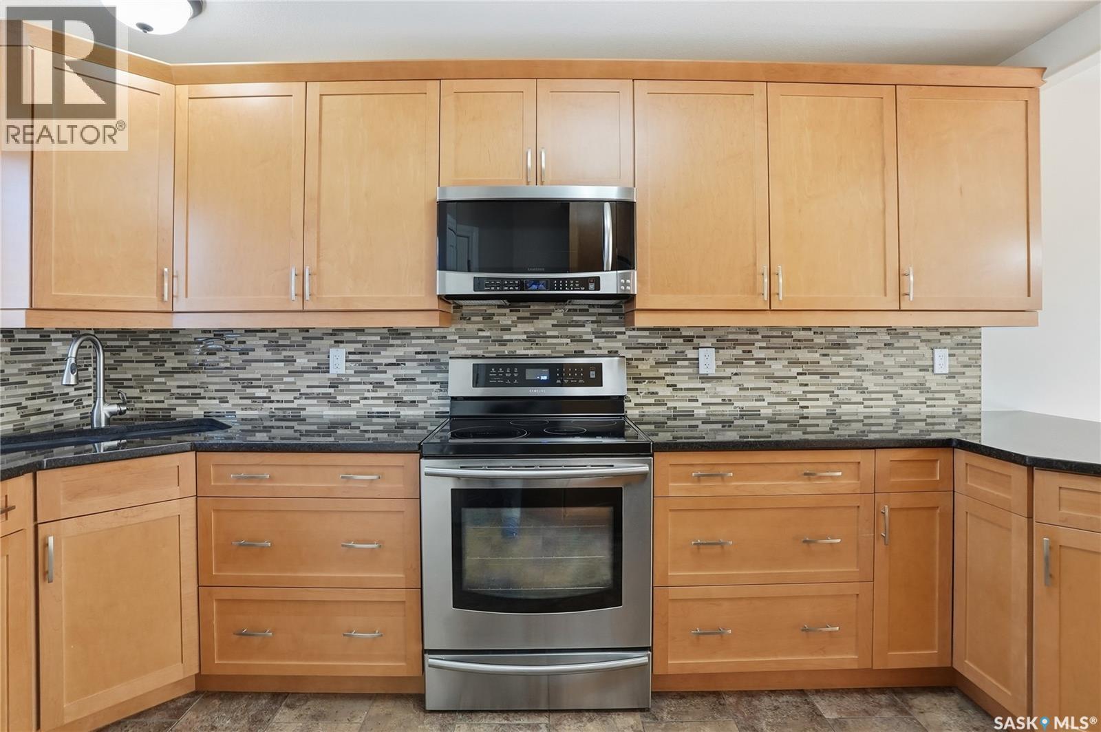 421 9th Street, Saskatoon, Saskatchewan  S7N 0A7 - Photo 8 - SK025440