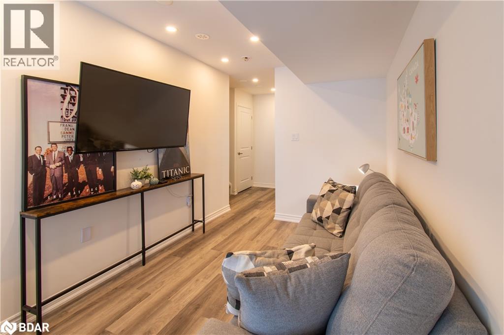 158 Elgin Street, Orillia, Ontario L3V 8P7 - Photo 5 - 40793301