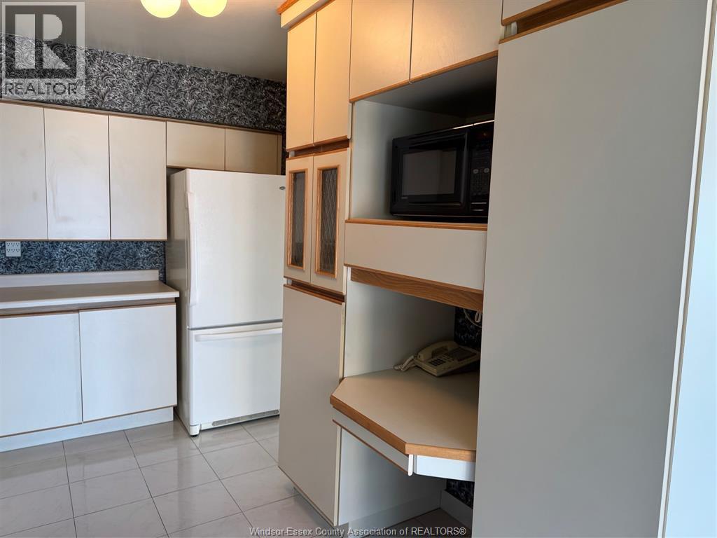 75 Riverside Drive East Unit# 804, Windsor, Ontario  N9A 7C4 - Photo 10 - 25031492
