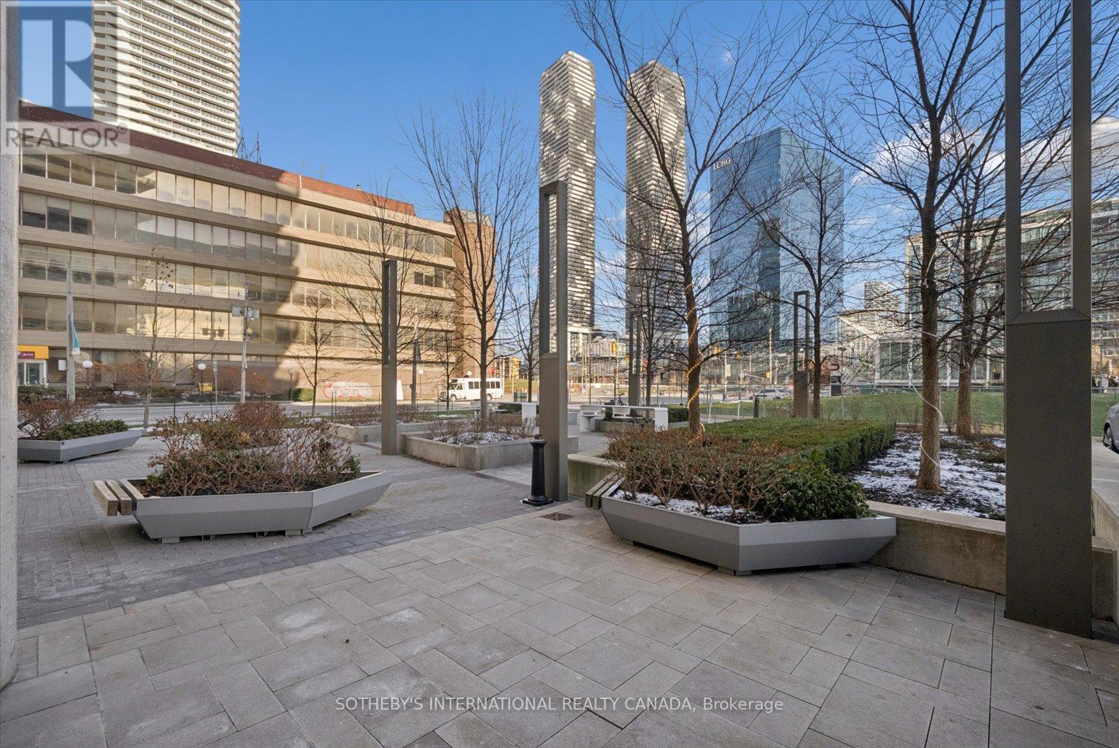 618 - 15 Queens Quay E, Toronto, Ontario  M5E 0C5 - Photo 3 - C12615636