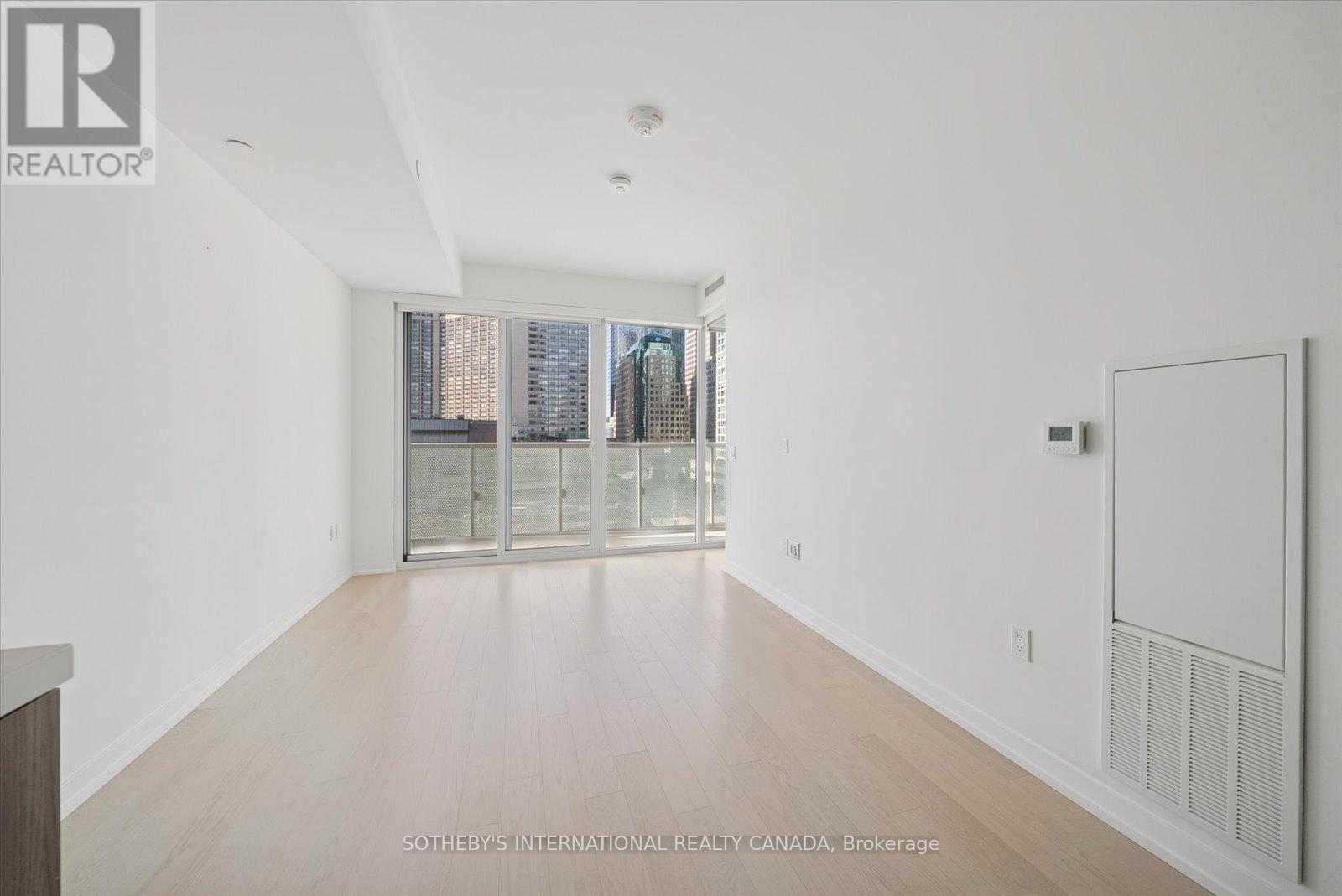 618 - 15 Queens Quay E, Toronto, Ontario  M5E 0C5 - Photo 8 - C12615636