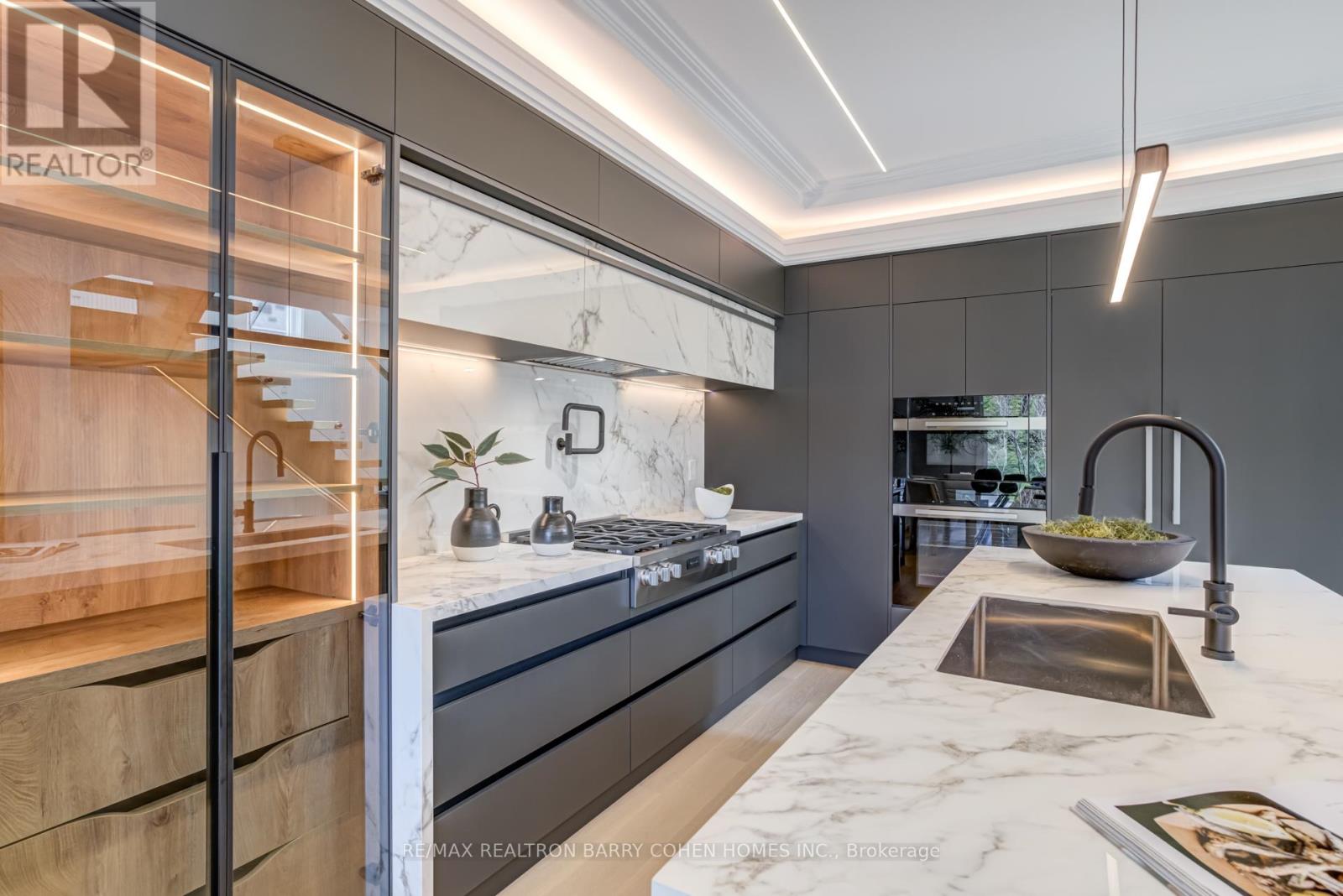 594 Broadway Avenue, Toronto (Leaside), Ontario  M4G 2S5 - Photo 18 - C12615684