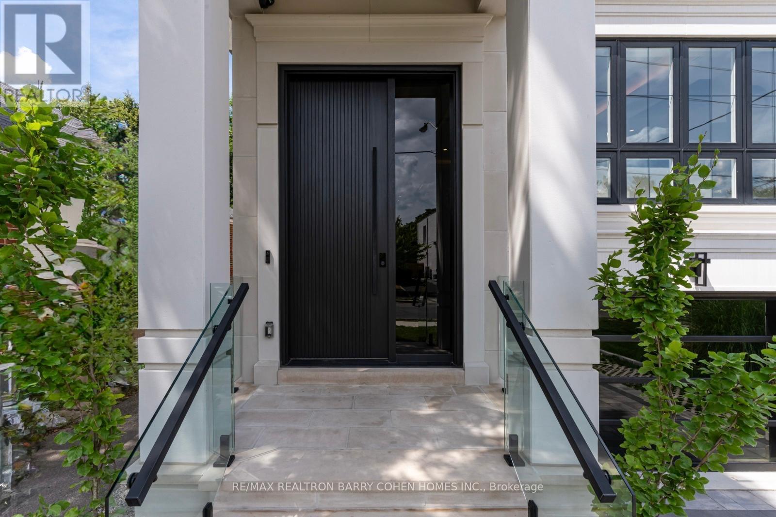 594 Broadway Avenue, Toronto (Leaside), Ontario  M4G 2S5 - Photo 3 - C12615684