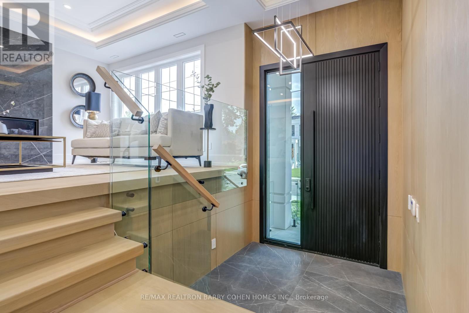 594 Broadway Avenue, Toronto (Leaside), Ontario  M4G 2S5 - Photo 5 - C12615684