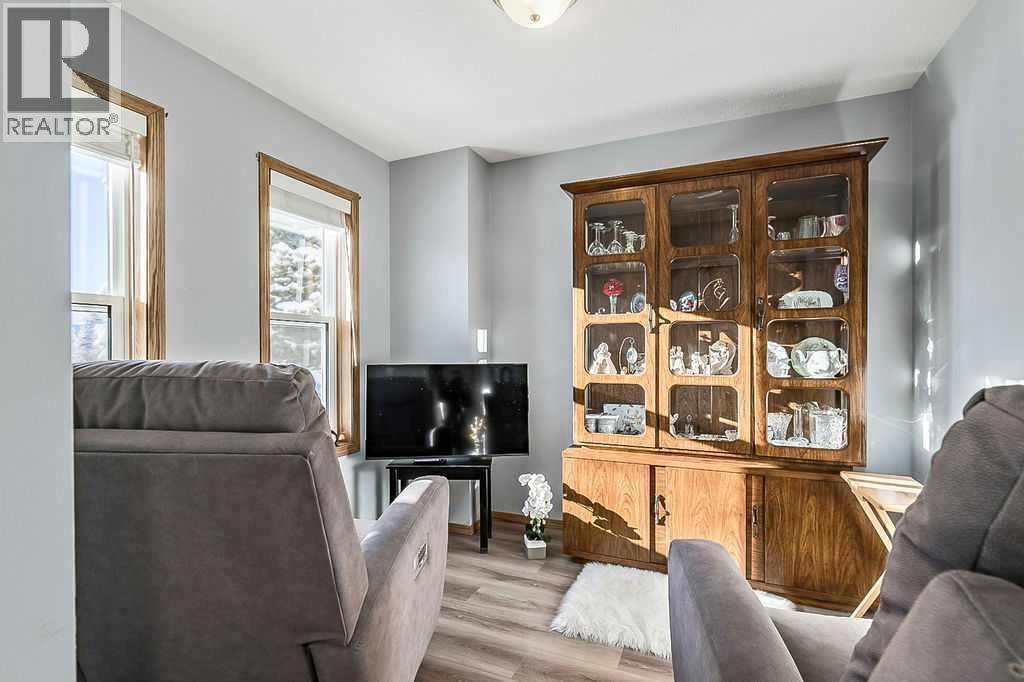 138 Freeman Way Nw, High River, Alberta  T1V 1V4 - Photo 4 - A2273842